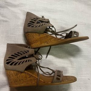 Dolce Vita Laser cut suede shoe